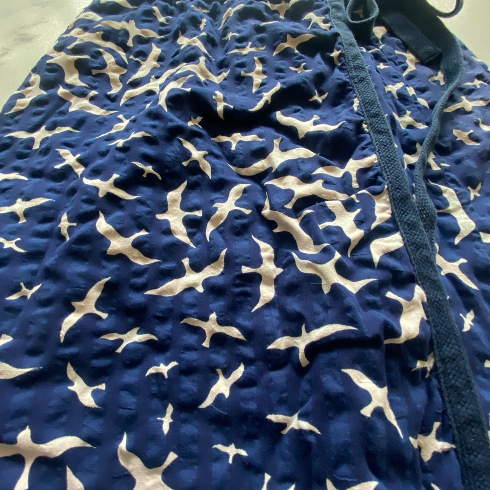 Vintage 60s 70s Blue and White reversible Bird Print Wrap Skirt - Picture 5 of 5